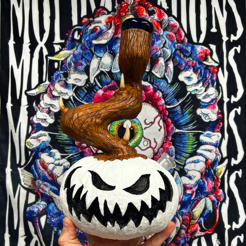 Jack Skellington Halloweed Pumpkin Bong /sour glass